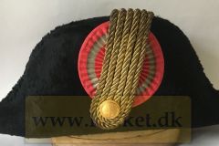 Trekantet-hat Søværnet.